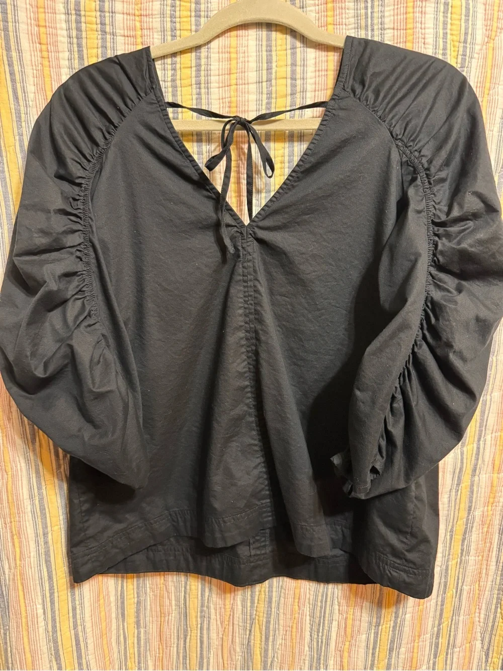 EUC LOFT Black V-Neck Puff-Sleeve Tie-Back Blouse Sz S